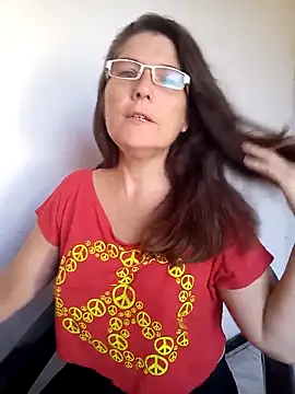 Snapshot of Merida2276 chatting on December 18, 2025, 11:27 am Merida2276 online show from December 18, 2025, 11:27 am