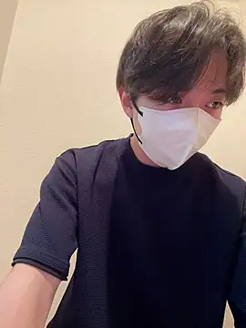 Yuma0718 online show from May 4, 2026, 8:21 am
