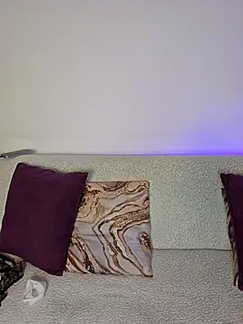 AliishaPss online show from January 11, 2026, 7:41 pm