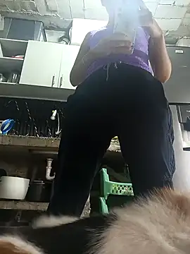 Snapshot of Aley_2025 chatting on December 22, 2025, 3:31 pm Aley 2025 online show from December 22, 2025, 3:31 pm