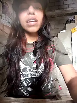 Snapshot of Aley_2025 chatting on January 7, 2026, 8:33 pm Aley 2025 online show from January 7, 2026, 8:33 pm