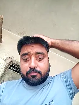Raju fuckerr online show from May 18, 2026, 4:07 am