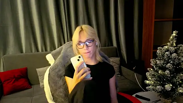 Snapshot of okerriella chatting on January 9, 2026, 1:14 pm okerriella online show from January 9, 2026, 1:14 pm