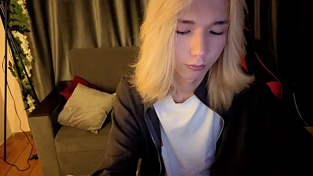 Snapshot of okerriella chatting on January 10, 2026, 1:46 pm okerriella online show from January 10, 2026, 1:46 pm