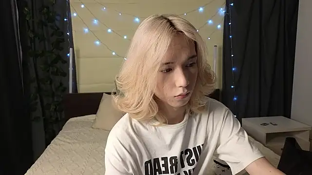 Snapshot of okerriella chatting on January 14, 2026, 8:31 am okerriella online show from January 14, 2026, 8:31 am