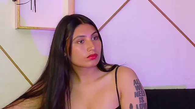 Snapshot of Linda_andrew chatting on November 11, 2025, 7:58 pm Linda andrew online show from November 11, 2025, 7:58 pm