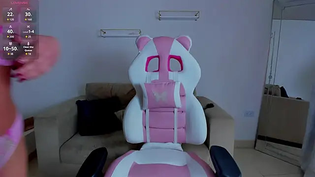 april smiith online show from March 10, 2026, 12:21 pm