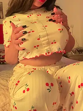 OnlyRima online show from November 23, 2025, 11:04 pm