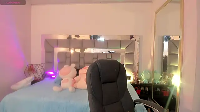 im Lorena online show from September 22, 2025, 8:11 pm