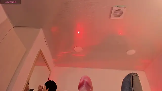 im Lorena online show from February 9, 2026, 8:35 pm