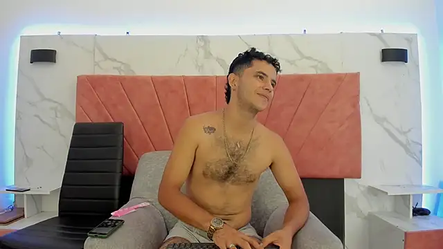 HellAndDante  online show from December 16, 2025, 5:18 pm