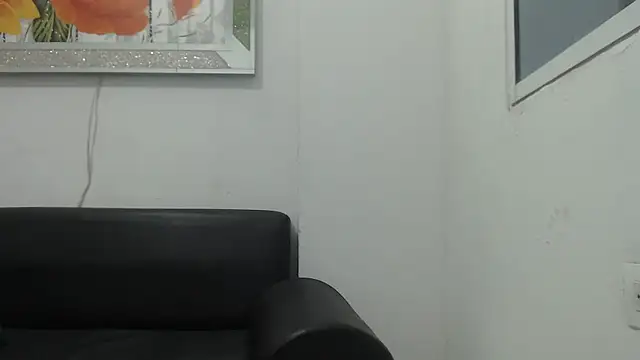 dirtydoll latina online show from April 16, 2026, 4:19 pm