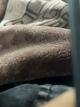 Snapshot of meralund9inch chatting on February 17, 2026, 6:03 pm meralund9inch online show from February 17, 2026, 6:03 pm