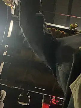 Snapshot of meralund9inch chatting on February 26, 2026, 7:13 pm meralund9inch online show from February 26, 2026, 7:13 pm