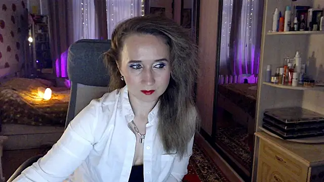 ClassyInna online show from October 8, 2025, 11:41 am