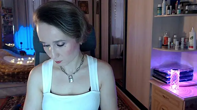 ClassyInna online show from November 24, 2025, 5:51 am