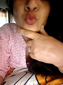 Snapshot of CUTE-PX chatting on October 3, 2025, 2:41 am CUTE-PX online show from October 3, 2025, 2:41 am