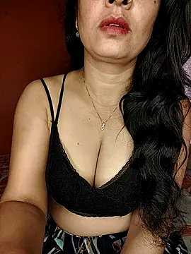 Snapshot of CUTE-PX chatting on October 6, 2025, 4:21 am CUTE-PX online show from October 6, 2025, 4:21 am