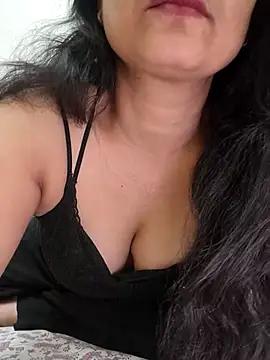 CUTE-PX online show from April 11, 2026, 6:18 am