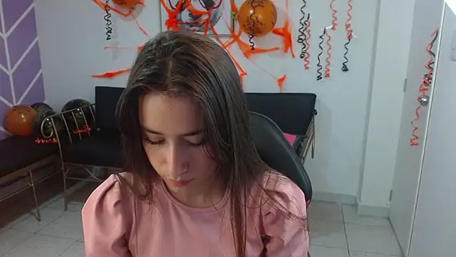 Adhara Kitten online show from October 24, 2025, 1:07 pm