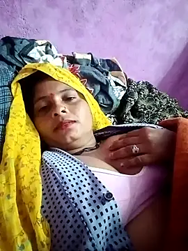 Hot komal1 online show from December 4, 2025, 10:29 pm