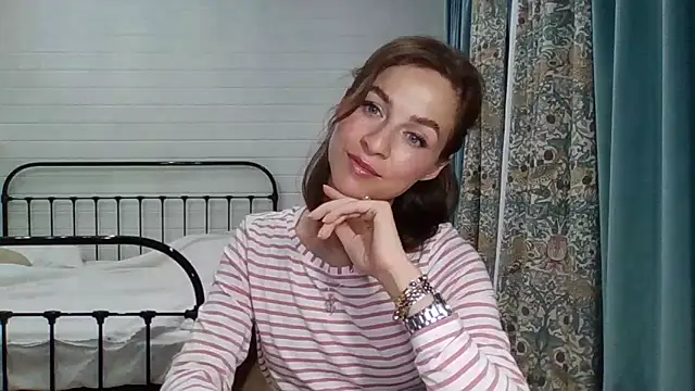 Snapshot of Niravyn_ chatting on September 10, 2025, 5:40 am Niravyn online show from September 10, 2025, 5:40 am