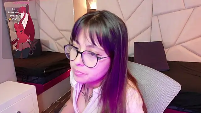 Snapshot of sophiaa_7 chatting on October 7, 2025, 2:36 pm sophiaa 7 online show from October 7, 2025, 2:36 pm