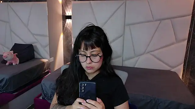 Snapshot of sophiaa_7 chatting on February 2, 2026, 11:20 am sophiaa 7 online show from February 2, 2026, 11:20 am