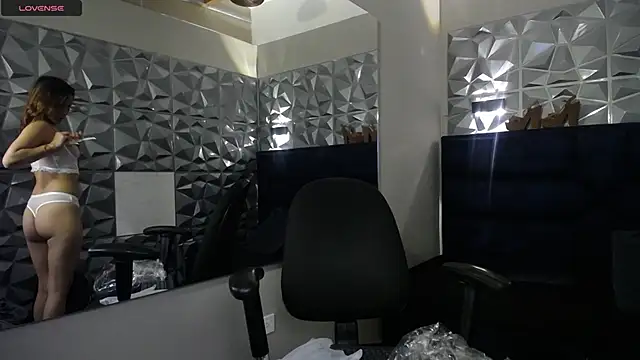 Snapshot of angeles_azul chatting on October 5, 2025, 8:40 pm angeles azul online show from October 5, 2025, 8:40 pm