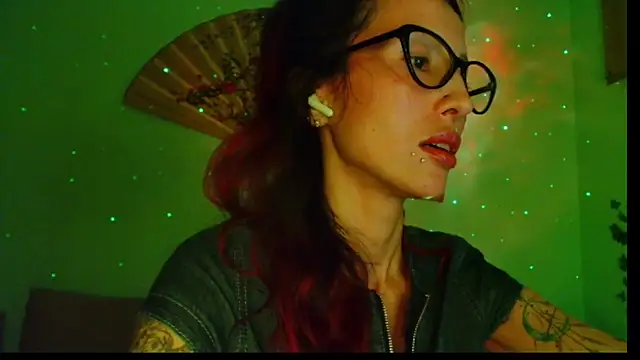 KiotoShine online show from November 15, 2025, 7:43 pm