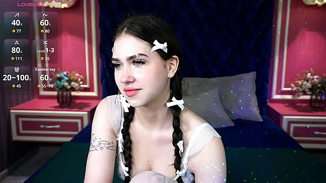 RuthandJess online show from October 2, 2025, 8:49 pm