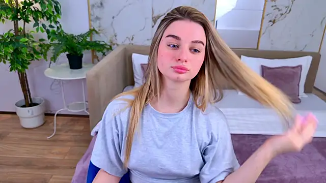 SweetyLicky online show from March 5, 2026, 3:30 pm