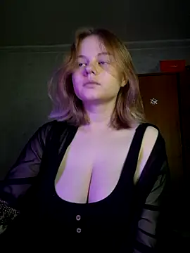 SlipperSherry online show from November 1, 2025, 8:44 pm