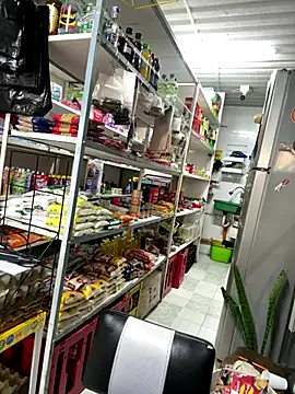 kymberly-reyes11 online show from October 6, 2025, 4:37 pm