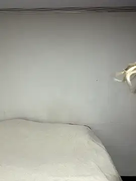 kymberly-reyes11 online show from December 4, 2025, 2:43 am