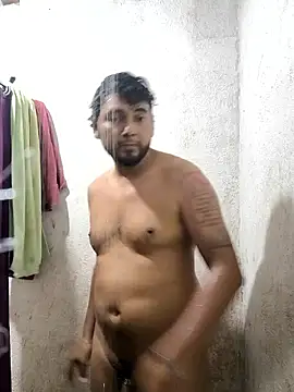 Snapshot of Luis77020192 chatting on September 9, 2025, 3:06 am Luis77020192 online show from September 9, 2025, 3:06 am