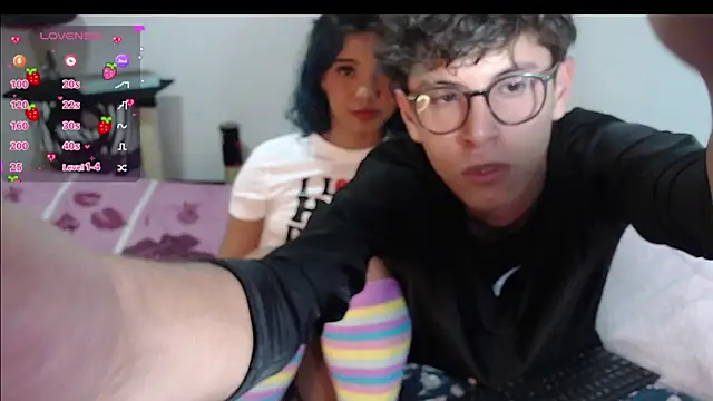 Snapshot of lolaxdavid chatting on November 22, 2025, 5:28 am lolaxdavid online show from November 22, 2025, 5:28 am