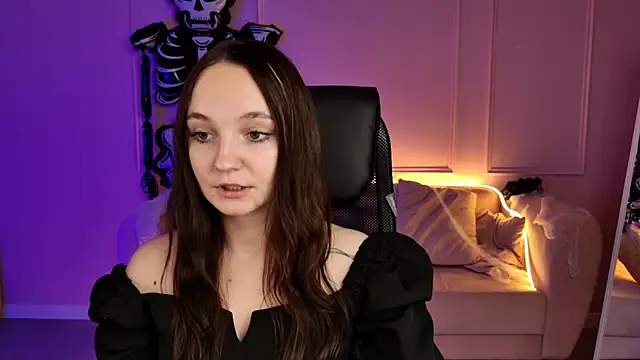 Snapshot of ameliaglamour chatting on October 24, 2025, 10:55 am ameliaglamour online show from October 24, 2025, 10:55 am