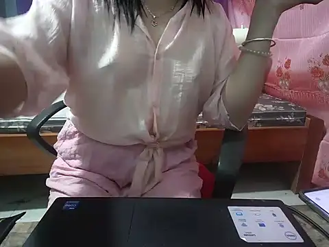 Xue weng online show from March 27, 2026, 2:06 am