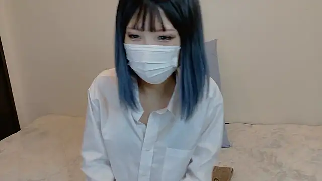 sarina at online show from February 9, 2026, 4:38 am