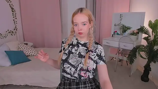 BellaMontgomery online show from October 11, 2025, 9:24 pm