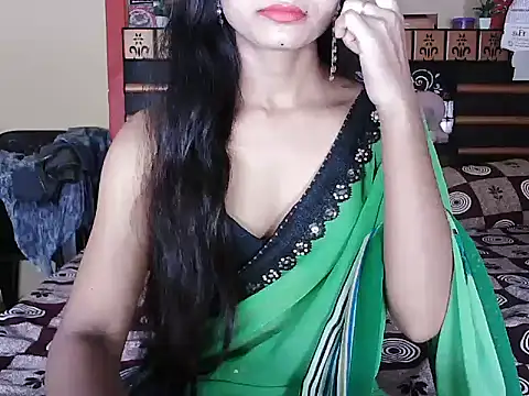 Snapshot of ROSE_GOLDE chatting on September 30, 2025, 2:55 pm ROSE GOLDE online show from September 30, 2025, 2:55 pm