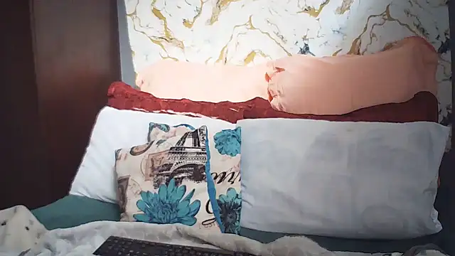 CouplesX96xx online show from April 18, 2026, 7:23 am