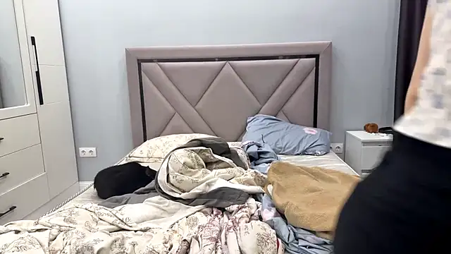 Wow Akemi online show from March 27, 2026, 8:09 am