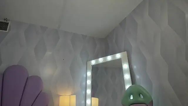 BabyAngel18  online show from January 13, 2026, 11:37 am