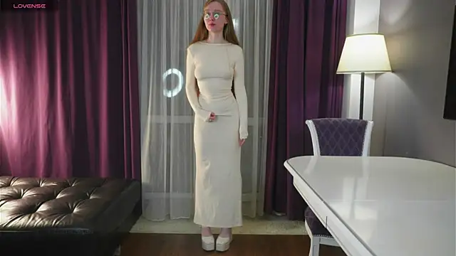 HarrietGeorge online show from October 6, 2025, 2:03 pm