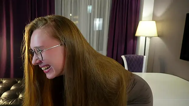 HarrietGeorge online show from October 7, 2025, 2:03 pm