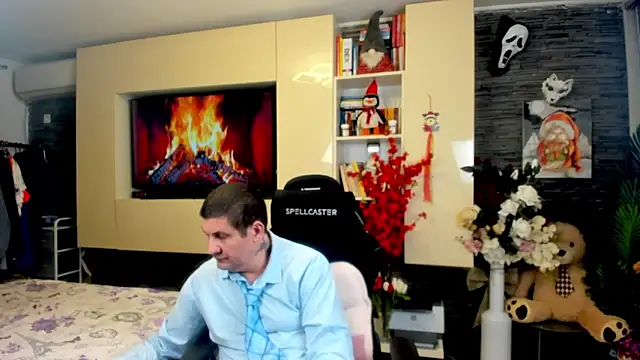 SpartacusDaddy48 online show from March 25, 2026, 1:22 am