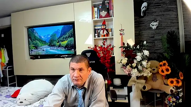SpartacusDaddy48 online show from May 16, 2026, 12:29 am