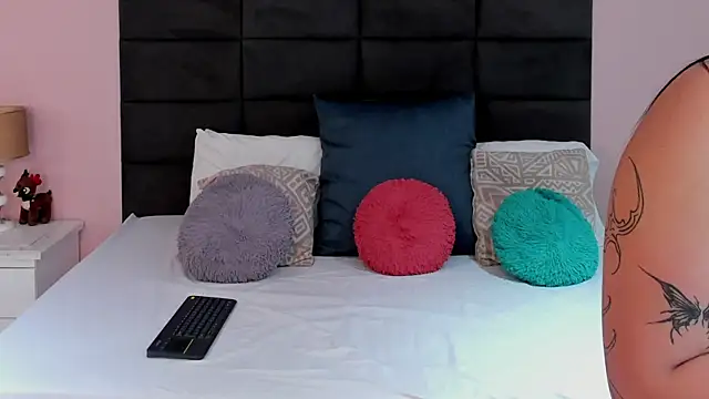 Abby-campbel online show from December 17, 2025, 8:59 pm